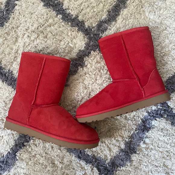 UGG Shoes - Brand new red short Uggs